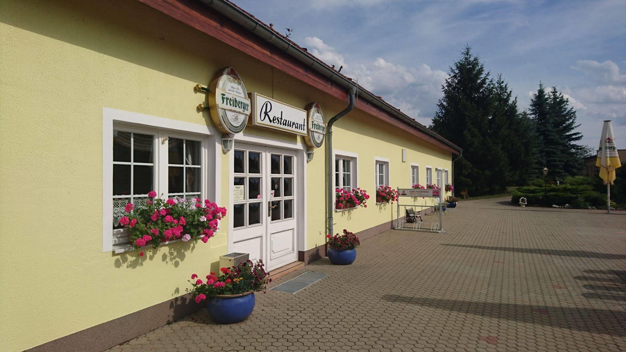 Hotel-Pension Am Muehlberg Lübbenau Zewnętrze zdjęcie